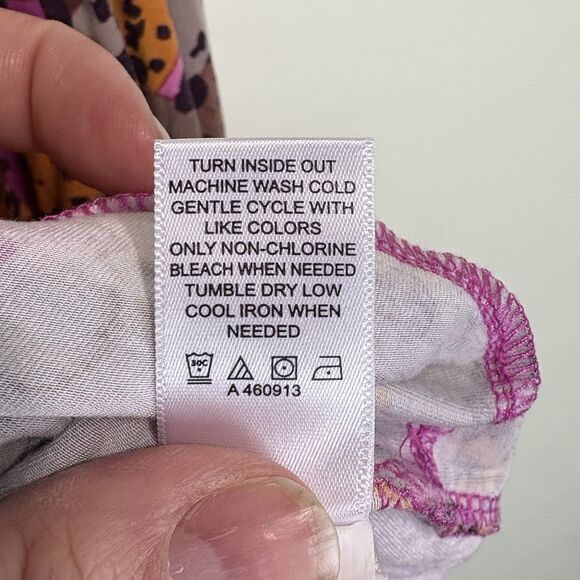 LOGO by Lori Goldstein Rayon 230 Square Neck Printed Top Pink Blossom Size 4X - Picture 9 of 12